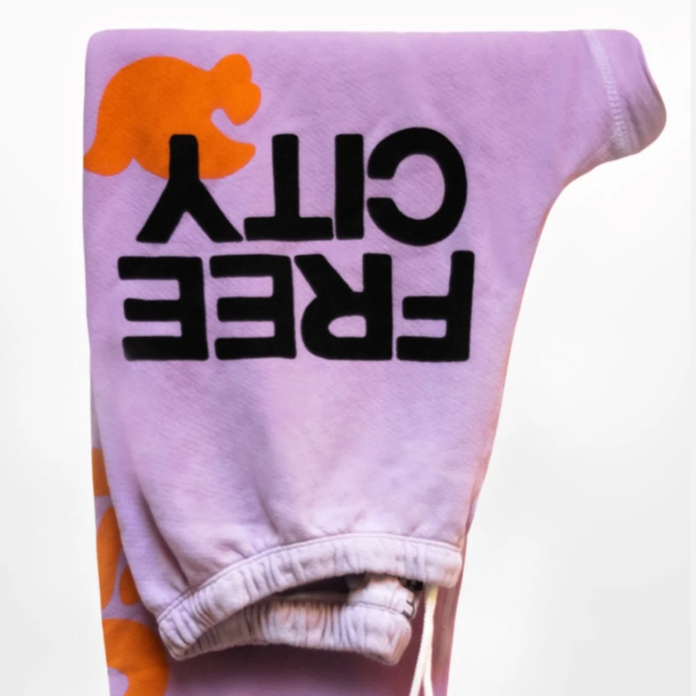Purple free city sweatpants